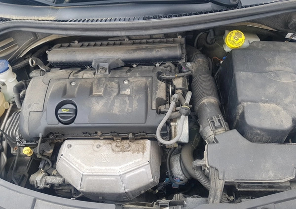 Peugeot 207 CC cena 7500 przebieg: 121000, rok produkcji 2008 z Bodzentyn małe 137